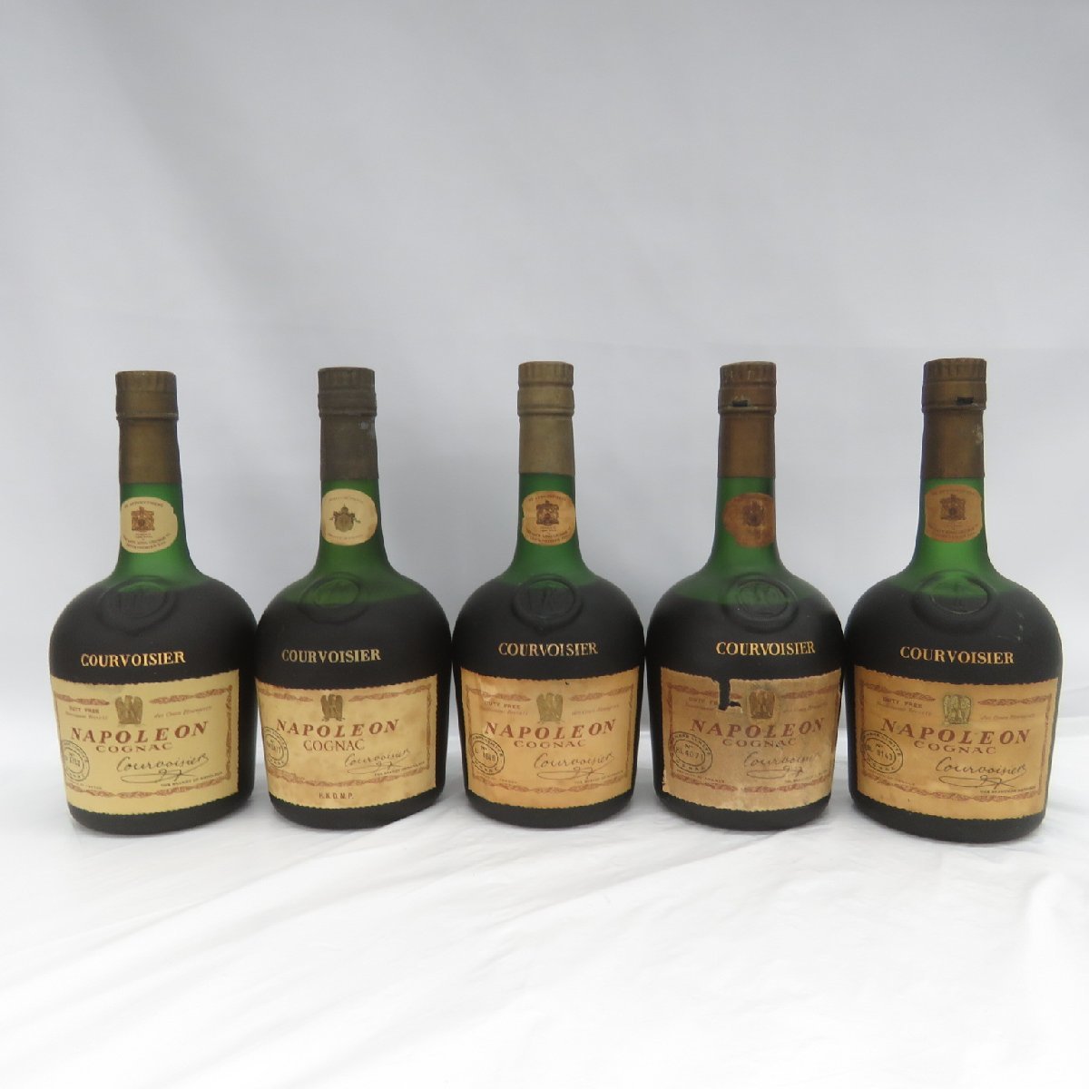 〇〇クルボアジェ COURVOISIER ナポレオン NAPOLEON 古酒 700ml 未開栓 ...