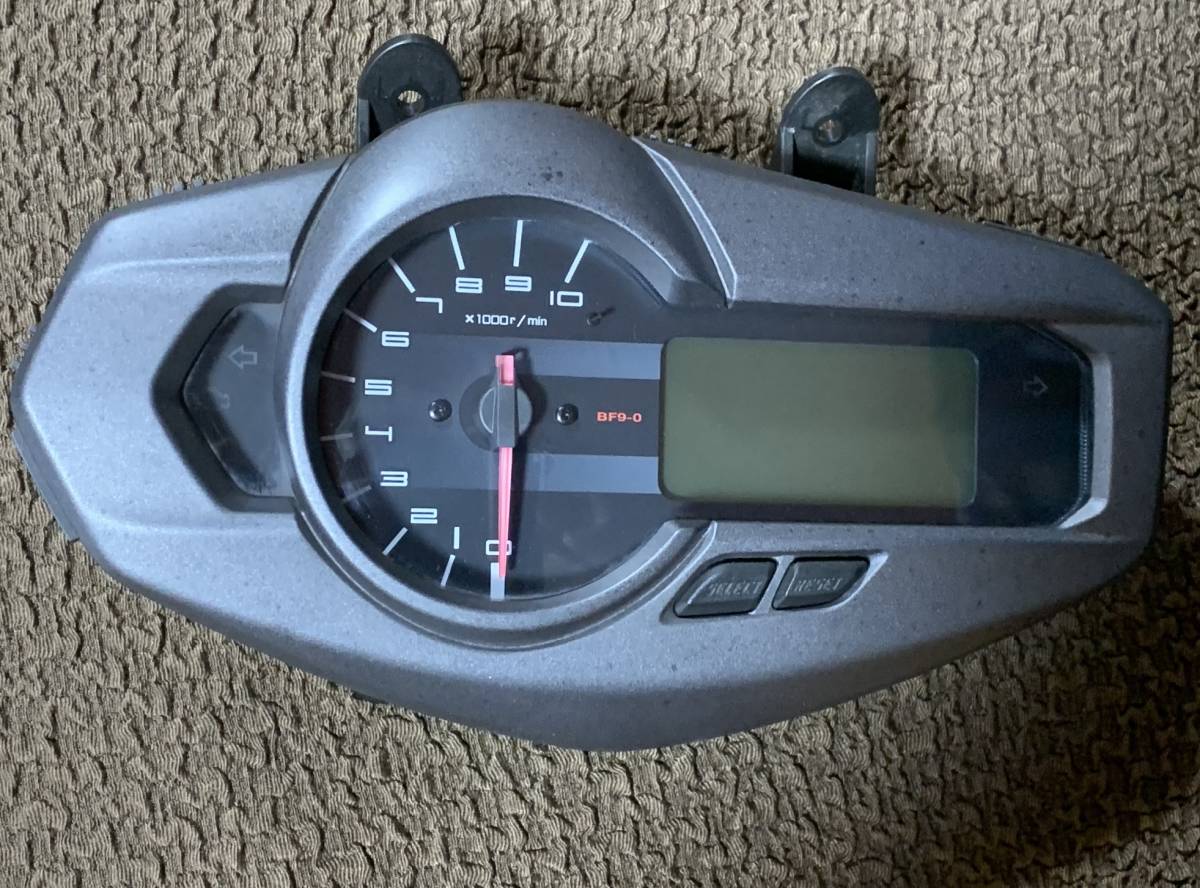 ブランド 新品 シグナスxメーター4型後期から4型前期変換アダプター