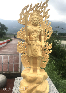 極上品 仏教美術 彫仏像 不動明王像　檜木 工芸品 仏像 高約28cm 仏師で仕上げ品 精密彫刻
