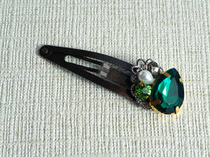 * hand made Kirakira biju-5. patch n pin emerald green Drop type *