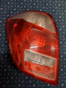 美品：TOYOTA・ラクティス・SCP100・NCP100・ 左テールライト・テールランプ・ KOITO 52-159