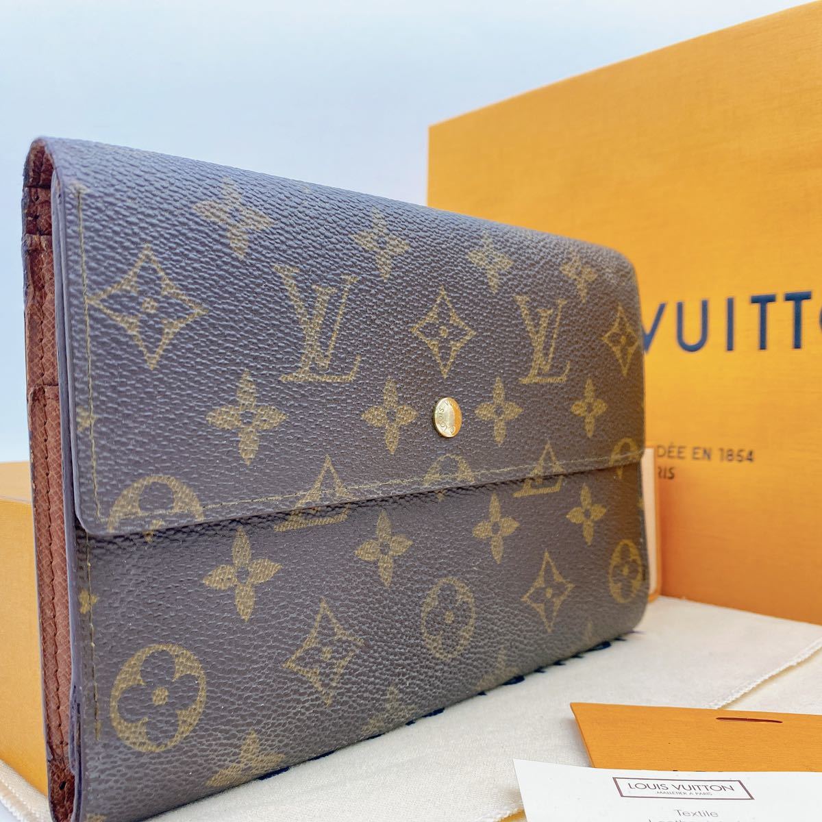 正規品LOUISの値段と価格推移は?|1,054件の売買情報を集計した正規品 ...