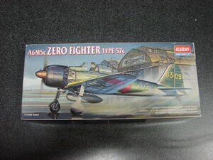 アカデミー　1/72　A6M5c　ZERO FIGHTER type 52c　 　プラモデル