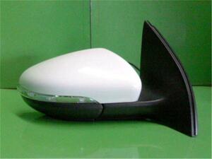  Volkswagen original Golf { 1KCBZ } right side mirror P10800-20003343