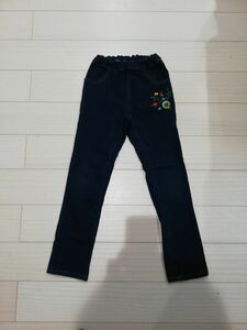 ムージョンジョン　刺繍デニムパンツ　130サイズ