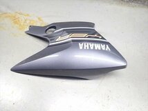 βDJ20-5 ヤマハ YBR125 LBPPCJLH キャブ車 (H24年式) 純正 タンクシュラウド サイドカウル 左 破損無し！_画像3