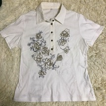 2210-P-118 KANADE 奏 レディース M ポロシャツ ビジューボタン 花柄プリント 刺繍 レース 大人かわいい コットン100％ ゴージャス 高見え _画像3