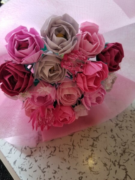 折り紙　ミニ薔薇　濃いピンクの花束