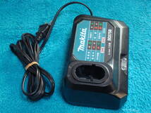 makita Li-ion 7.2V用充電器 DC07SB 美品 _画像2