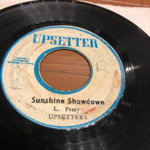 SUNSHIN SHOWDOWN / LEE PERRY & THE UPSETTERS