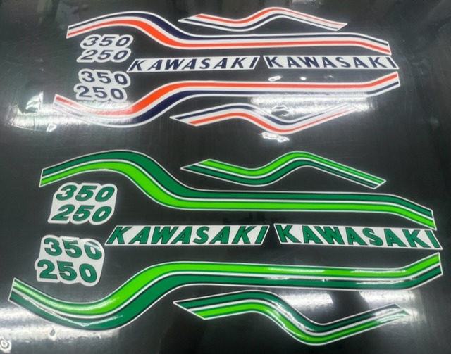 通販限定モデル - KH250 2本ラインステッカーセット 新品 - で 売れる
