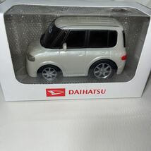 ダイハツ DAIHATSU 初代タント TANTO 前期　非売品 ドライブタウン プルバックカー ミニカー　パールホワイト　白　カラーサンプル_画像1