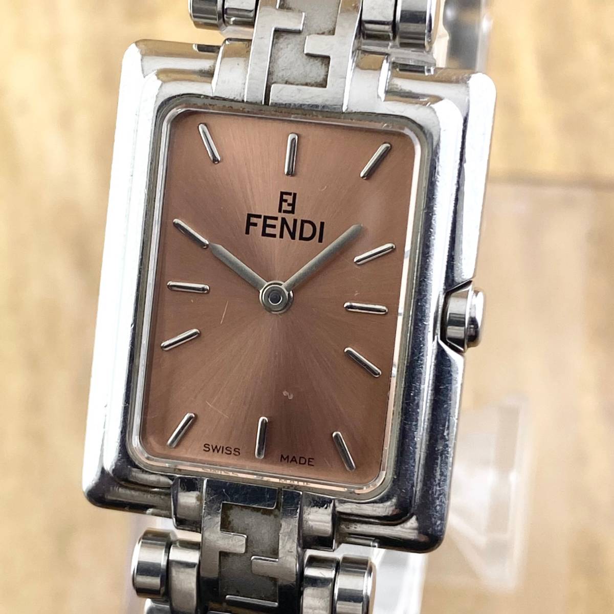 FENDI腕時計の値段と価格推移は?|265件の売買情報を集計したFENDI ...