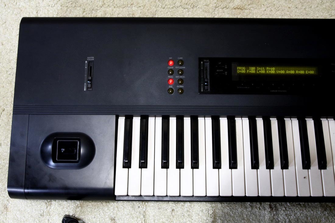 KORG コルグ M1 MUSIC WORKSTATION いにしえ PCM シンセサイザー 中古