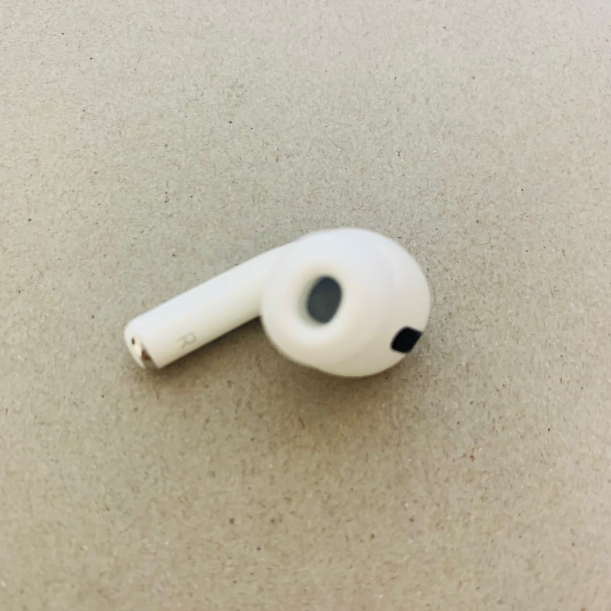 AirPods 第2世代 Apple 新品未使用未開封 純正品 Bluetooth エアーポッズプロ第二世代 オーディオ機器 イヤホン、ヘッドホン