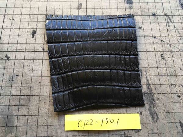 CR2-1501★テールパネル革小物用★マットブラック最高級ナイルクロコダイルレザークラフトはぎれハギレコインカードキーペンタバコケース