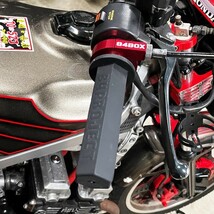 84スロ③ 84BOX 84ボックス ロゴ無 赤 アルミ スロットル ホルダー GS400 GS425 GSX250E GSX400E ザリ ゴキ GSX250L 汎用 CBXワイヤー_画像6