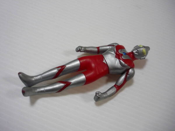 【送料無料】ソフビ ウルトラマン 2001年 約11cm ソフビ 特撮 円谷プロ 人形