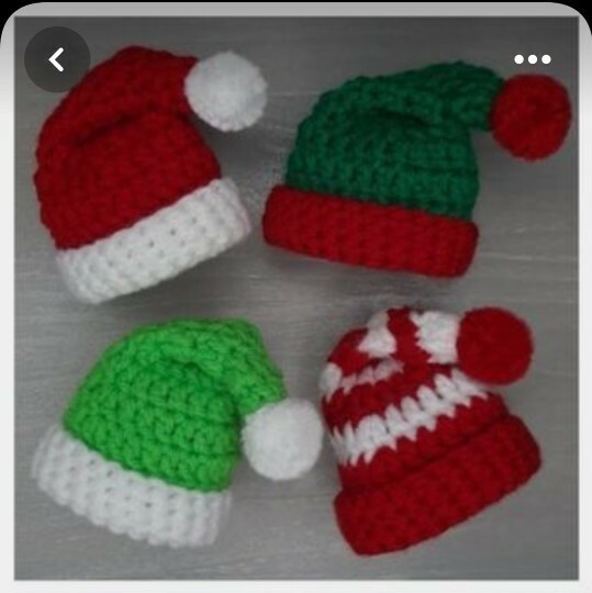 ハンドメイド　クリスマス　サンタ帽子　4個