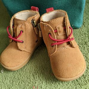 UGG キッズ用ブーツ　12.5