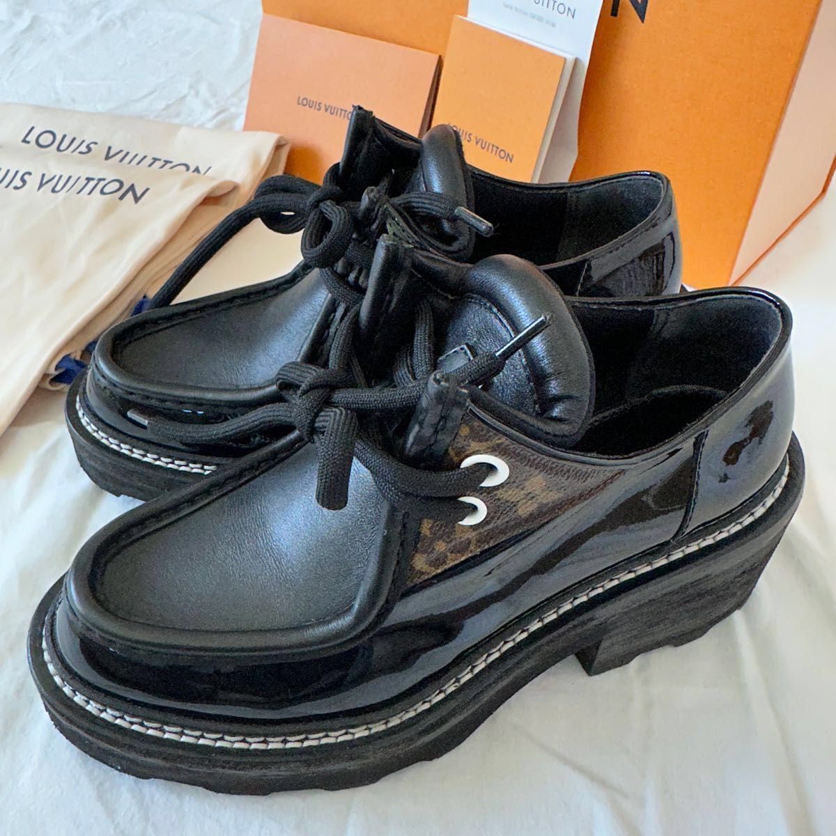 箱保存袋付き LOUIS VUITTON ルイヴィトン 20AW LVボブール・ライン