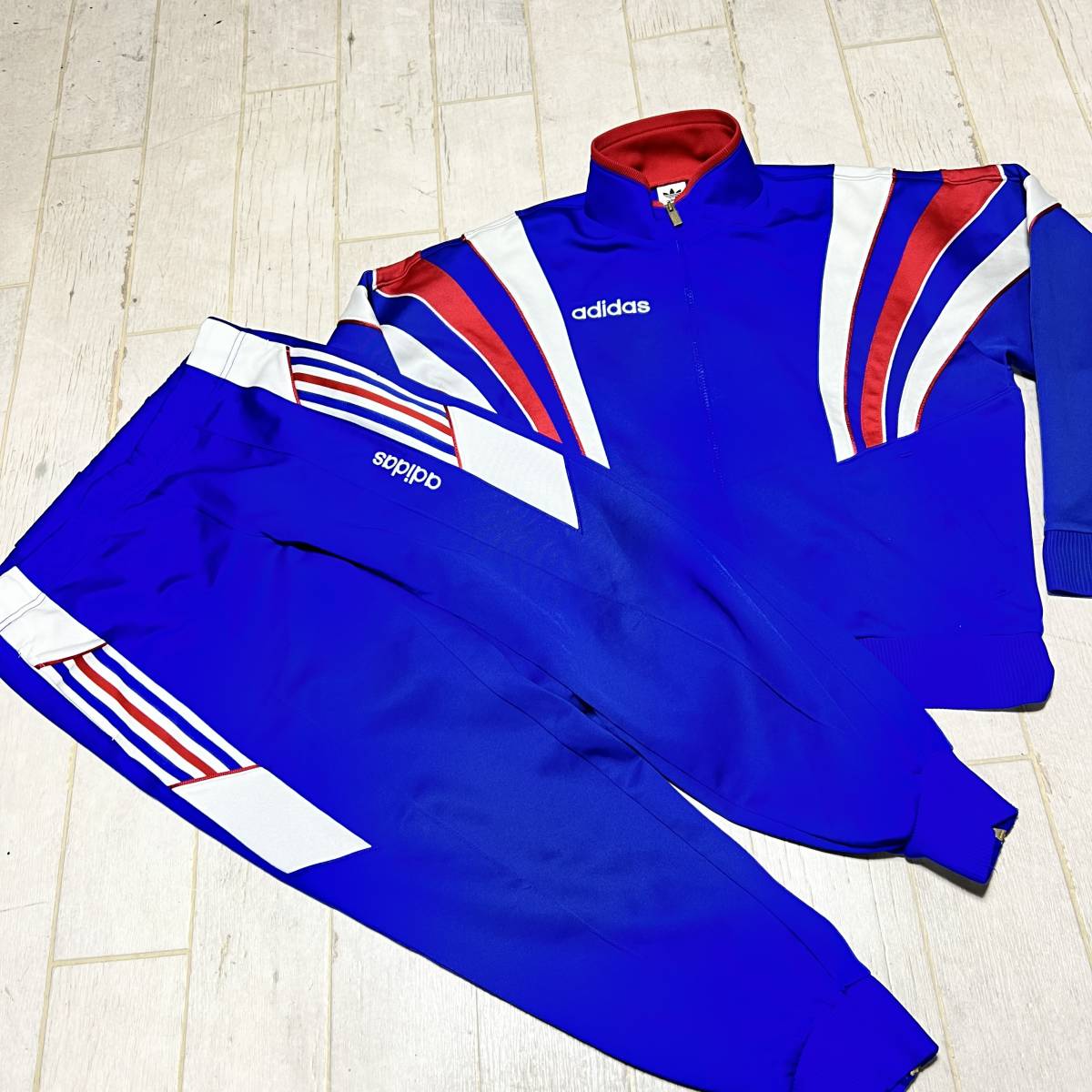 ヤフオク! -アディダス デサント ジャージ adidasの中古品・新品・未 ヤフオク! -アディダス デサント ジャージ adidasの中古品・新品・未