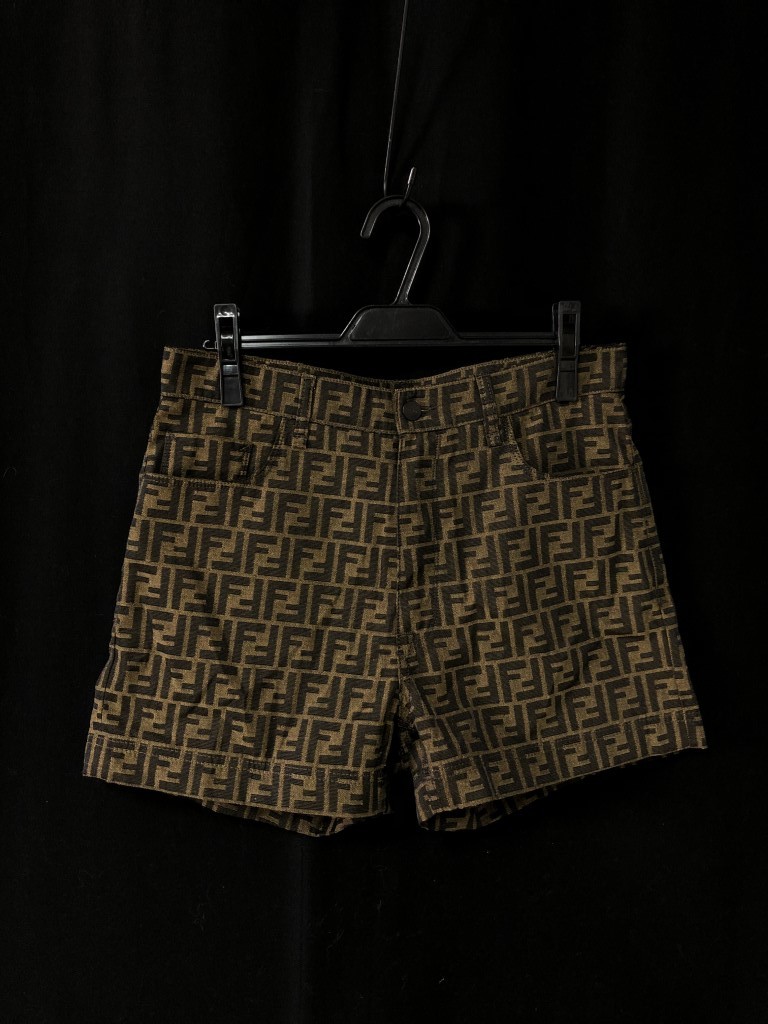 fendi パンツの値段と価格推移は?|268件の売買情報を集計したfendi ...