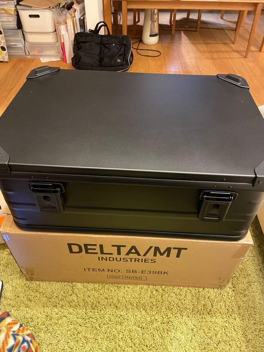 別注 DELTA/MT ブラック DELTA/MT アルミコンテナ universal 46L