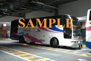 D【バス写真】L版１枚　西日本JRバス　ボルボアステローペ　ドリーム号　大阪駅