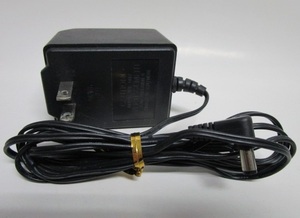 △ No-10　DC10V/250mA⇔AC100V　シャープ【〒承認マーク付】AC/DCアダプター　家庭用変圧器　【中古/通電チェック済み】トランス】