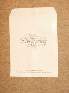 TDL・懐かしいデザインのお土産用紙袋（中）「ディズニーギャラリー」限定デザイン