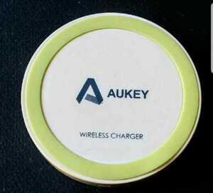 AUKEY Wireless Charger LC-M1