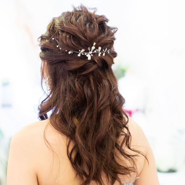 ヘアアクセサリー ヘッドドレス 髪留め 結婚式 ヘアクリップ ウエディングドレス ビジュー パール