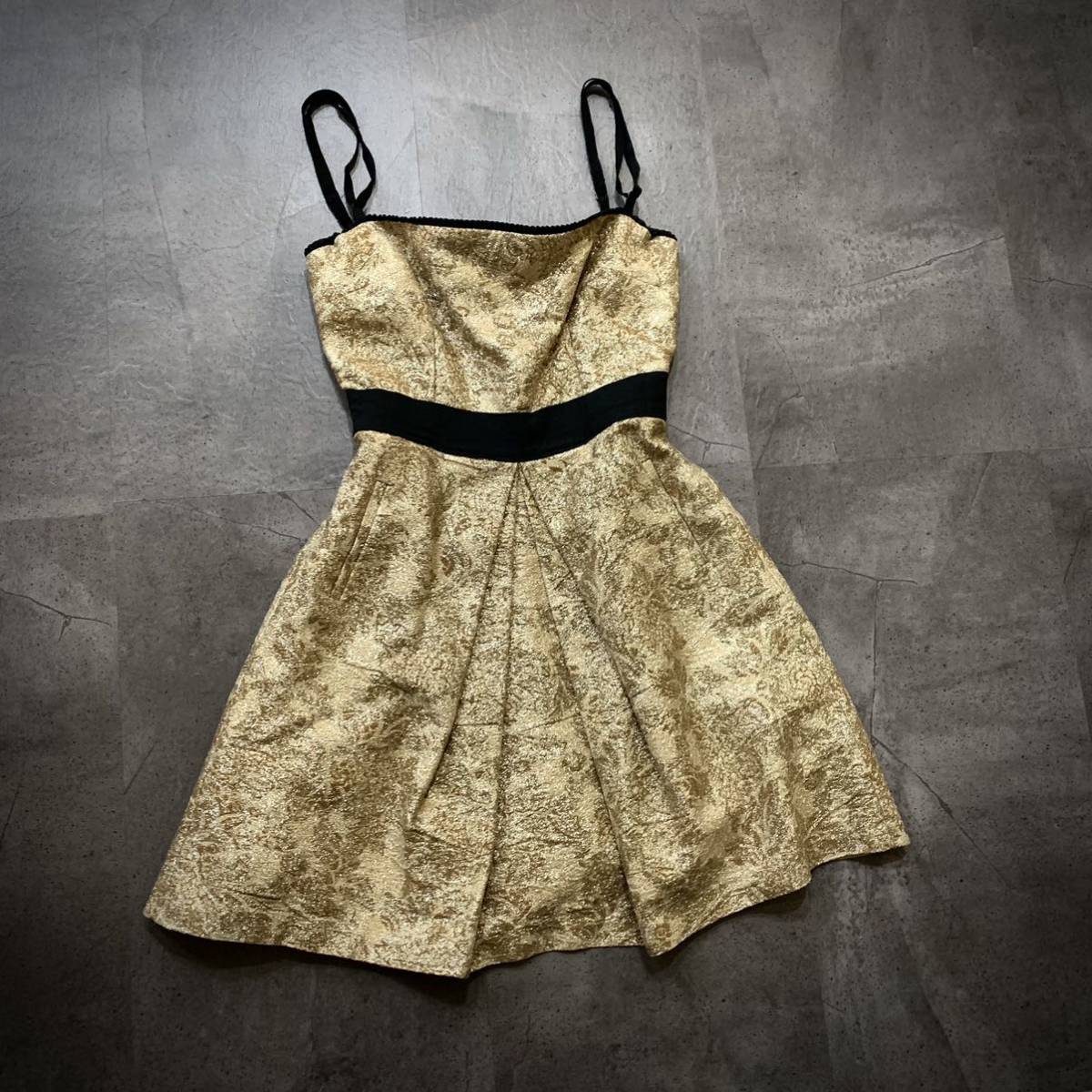 ヤフオク! - ワンピース(女性用 ドルチェ&ガッバーナ)の中古品・新品 ...