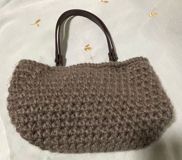 値下げしました。ハンドメイドトートバックかぎ針編み