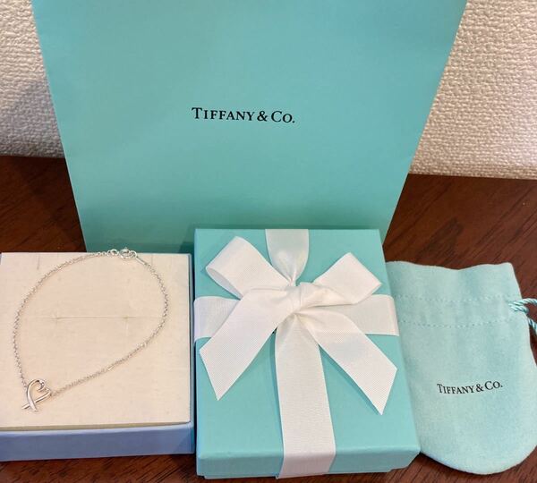 新品 正規品 ティファニーアンドコー TIFFANY &Co. ブレスレット ラヴィングハート　シルバー ケース 巾着 紙袋 リボン ハート プレゼント