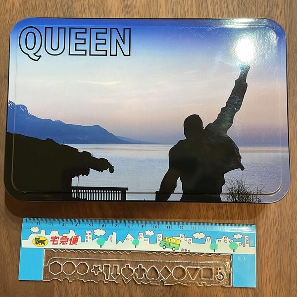 限定品★クイーン　Queen D’ARGOUGES（ダゴーシュ）コラボ空き缶　メイド・イン・ヘブン　エコバッグつき