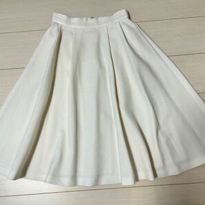 レッセパッセ　上品膝丈スカート　ホワイト　白　36サイズ