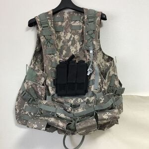 Z-243 ミリタリーベスト サバゲー フィッシングTMC CORDURA 迷彩　サイズはマジックテープで調整出来ます