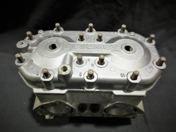 ヤフオク! -「シリンダーヘッド」(水上オートバイ用) (パーツ)の落札