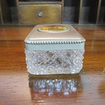 イギリス アンティーク雑貨 ガラス製 アクセサリーボックス 蓋付き 小物入れ オブジェ おしゃれ 英国 glass 1654sb_画像4