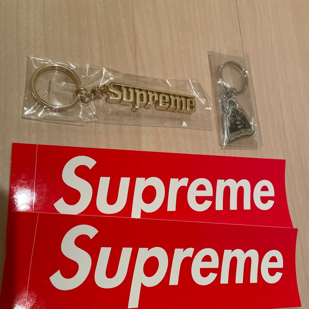 送料込 レア 新品 Supreme Compass Keyholder Keychain i9tmg.com.br