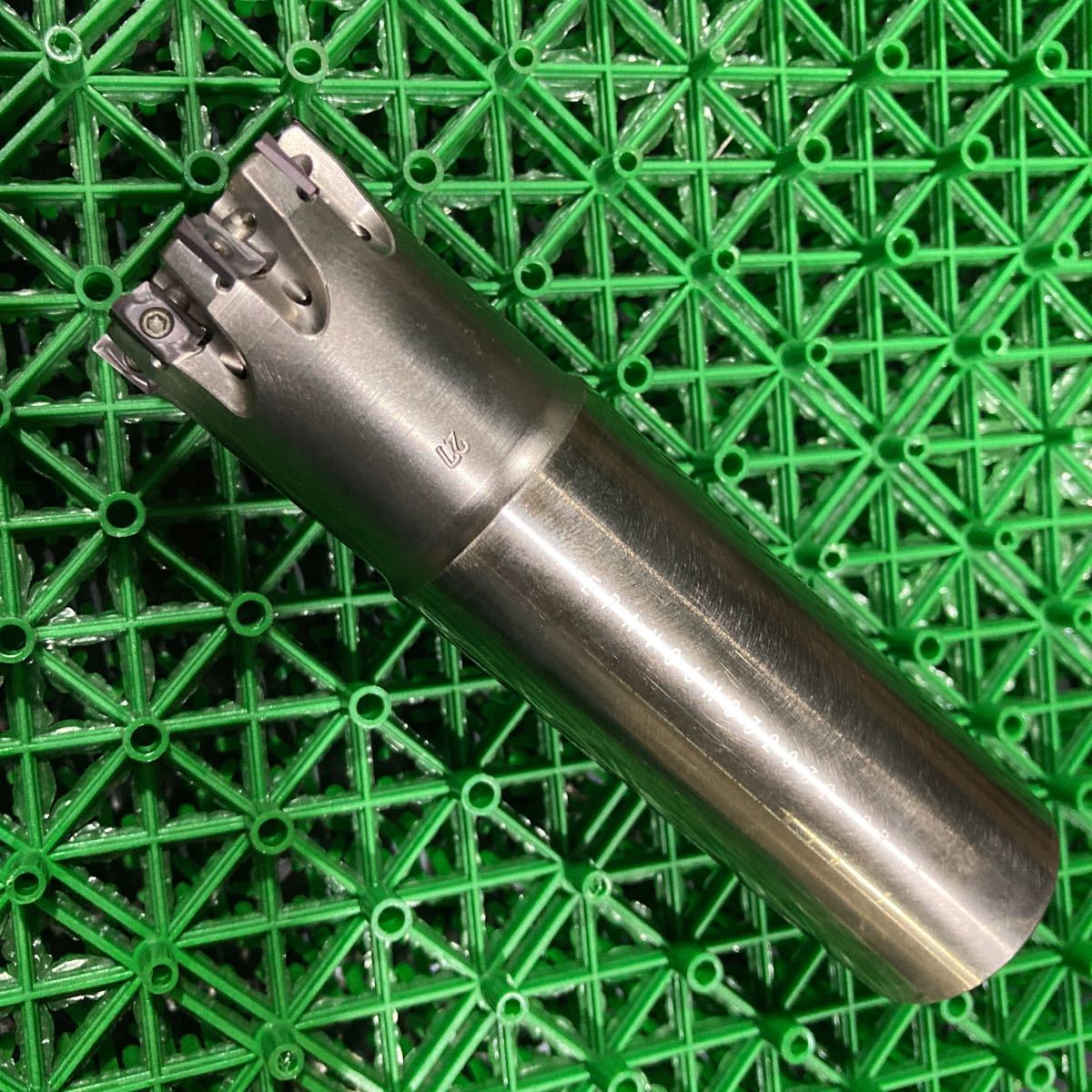 タンガロイ チップ 1キロ バイト カッター 超硬 中古