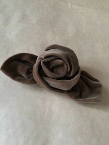  almost unused corsage brooch Brown tea rose rose flower hat . bag also cheap super-discount . bargain anonymity delivery autumn winter accessory 