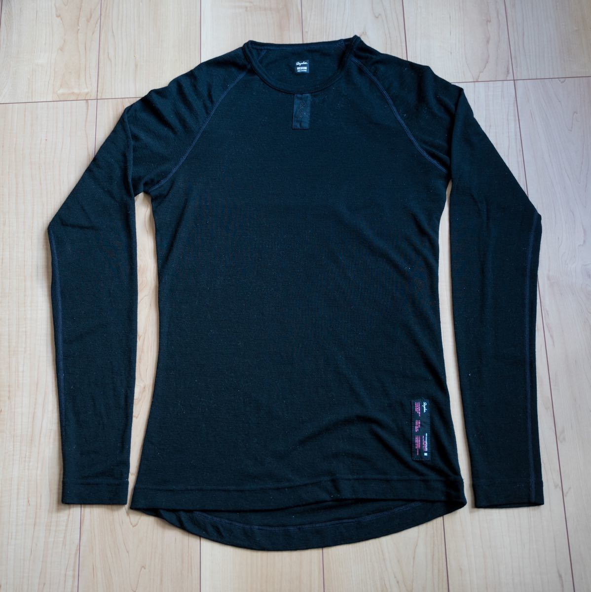 ヤフオク! -「rapha ベースレイヤー」の落札相場・落札価格