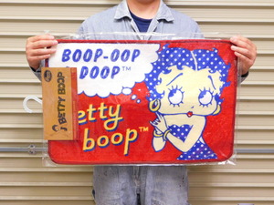 【アメリカンフロアマット】※《Betty Boop・ベティちゃん・レッド》BT-DOT　サイズ430×650mm