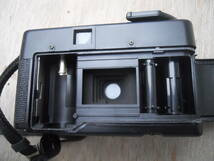 M9165 カメラ YASHICA Flasher YASHICA LENS 1:2.8 38mm 現状 動作チェックなし 傷汚れありゆうパック60サイズ(0412)_画像7