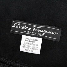 新品同様●Salvatore Ferragamo サルヴァトーレ フェラガモ 大判 カシミヤ ショール マフラー ストール 黒 ブラック_画像3