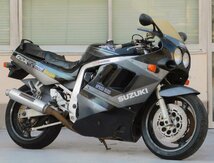 60【評価A】 GSX-R1100 GV73A 油冷 当時物 純正 バッテリー ボックス_画像3