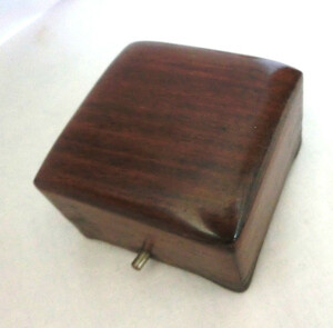 ●アンティーク　木製無垢 指輪ケース　リングケース　ジュエリーボックス　空箱　状態良　美品　大正時代？
